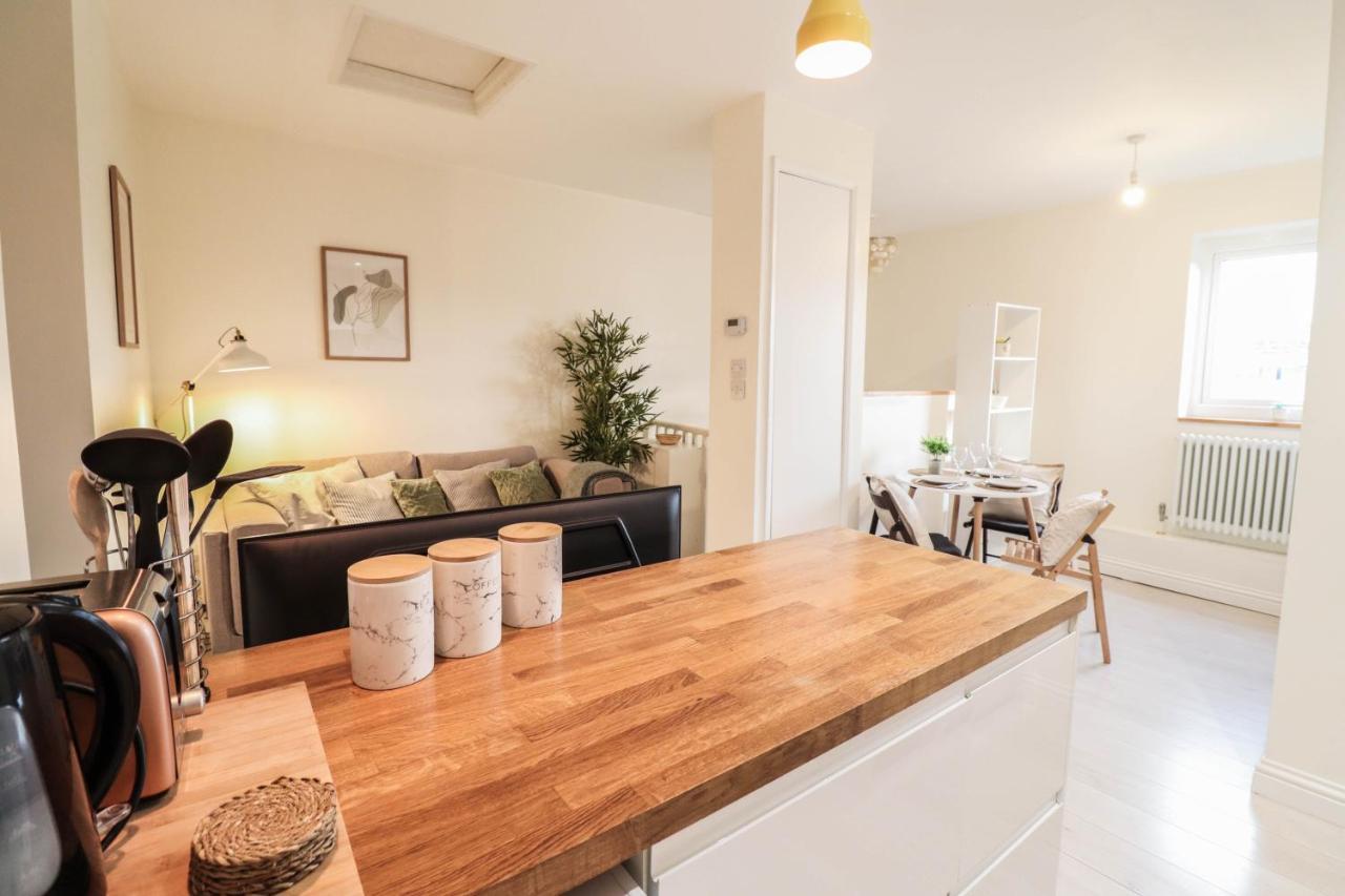 Appartamento Beautiful 2-bedroom Flat Just Steps From Oval Station *