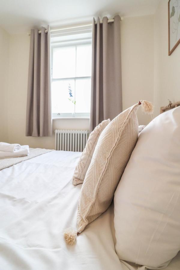 Beautiful 2-bedroom Flat Just Steps From Oval Station Appartamento *