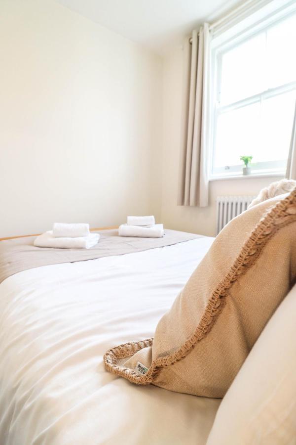 Beautiful 2-bedroom Flat Just Steps From Oval Station Londra