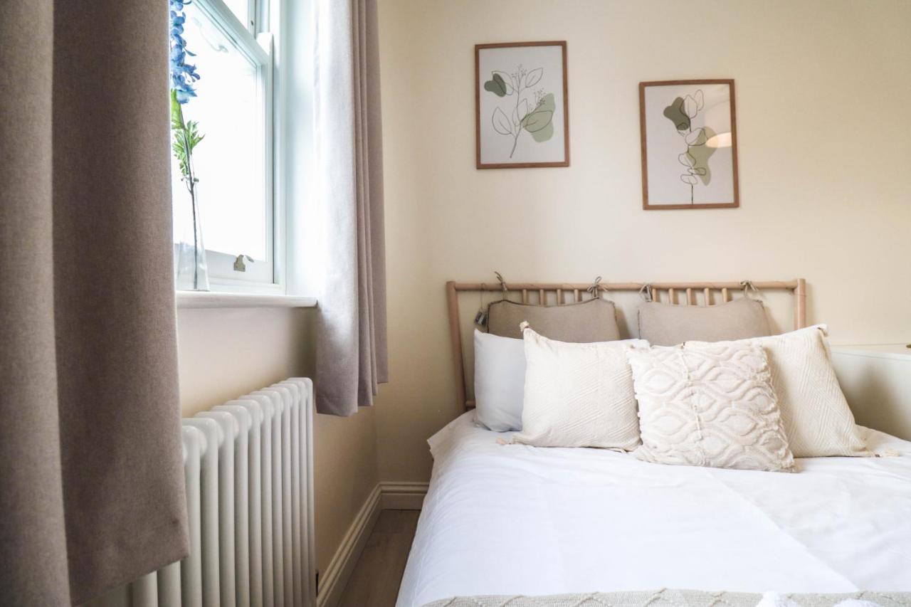 Beautiful 2-bedroom Flat Just Steps From Oval Station Appartamento Londra