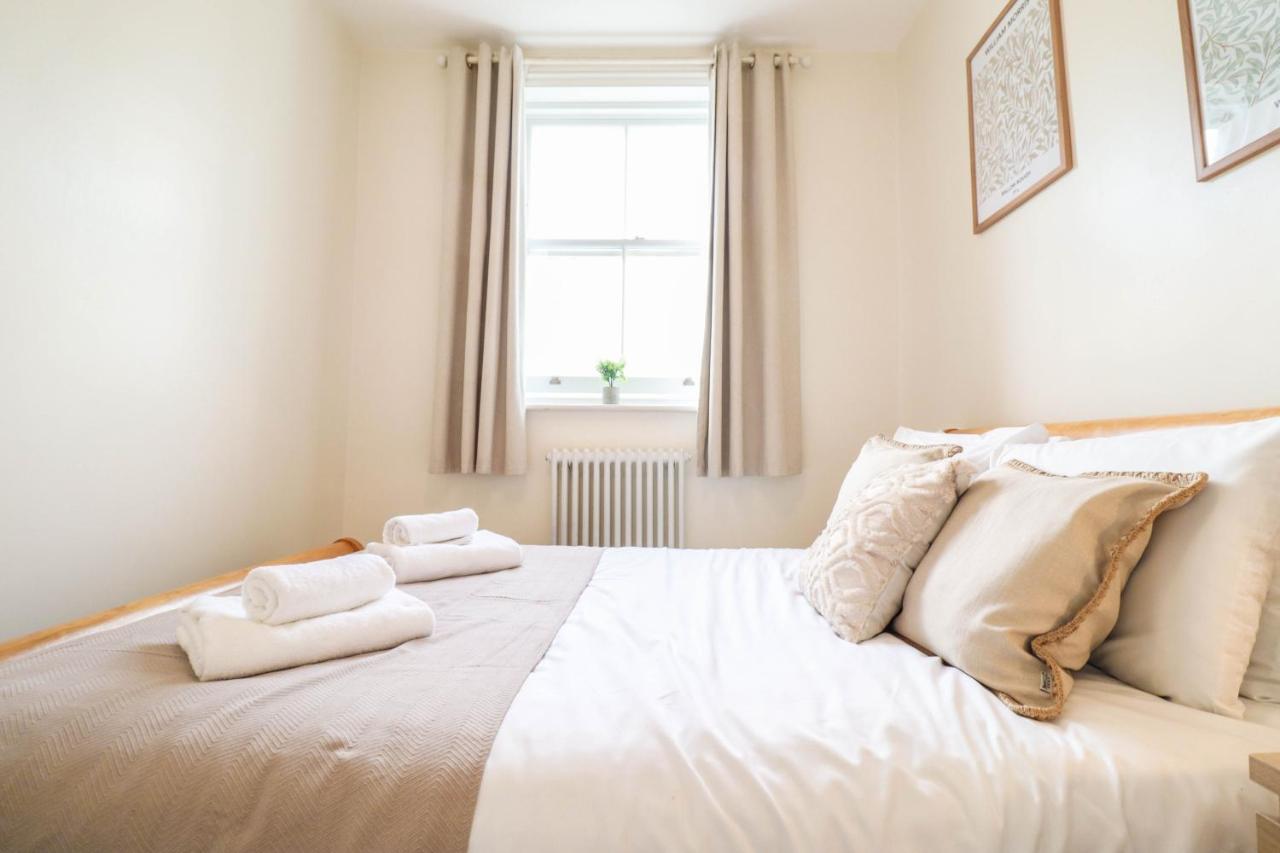 Beautiful 2-bedroom Flat Just Steps From Oval Station Appartamento *