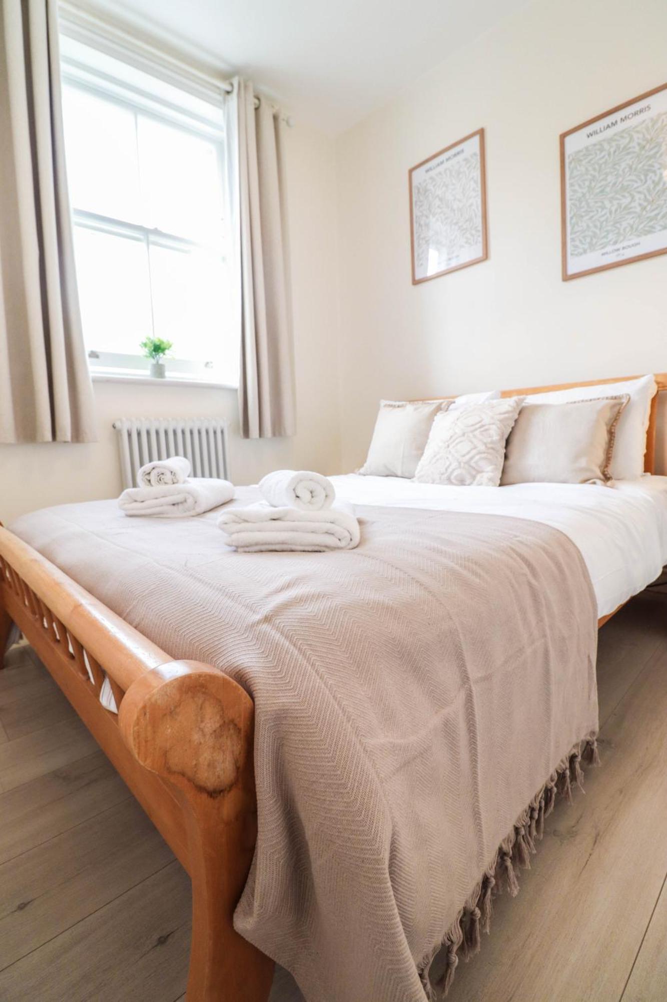 Beautiful 2-bedroom Flat Just Steps From Oval Station Appartamento Londra
